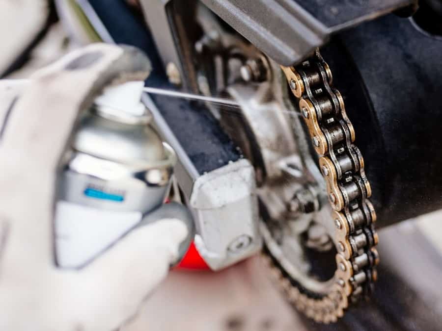 Clean your bike chain with chain wax
