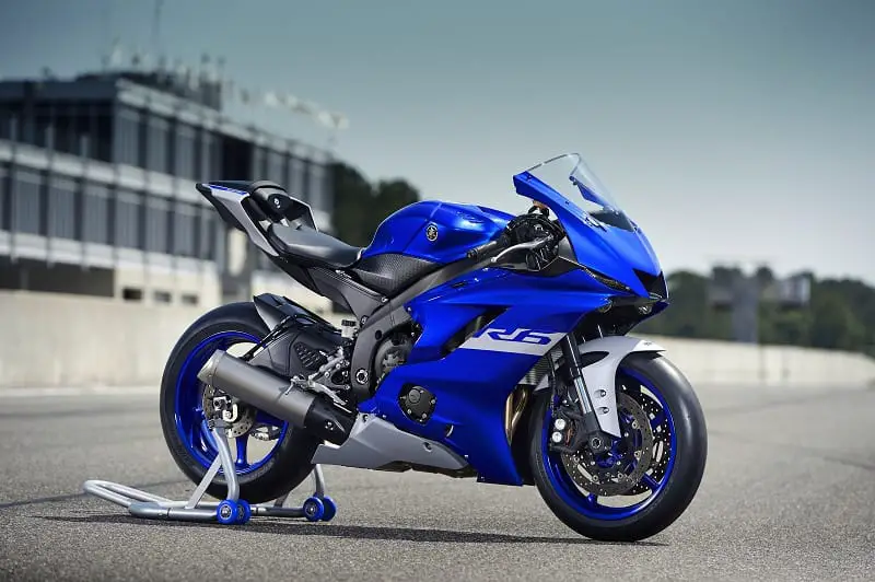 The R6 is an aggressive bike made for the track